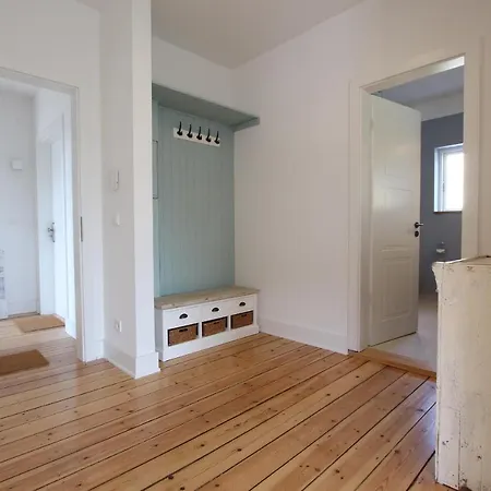 Apartment Haus Anneliese Whg 2, 1 Og Hinten Kellenhusen